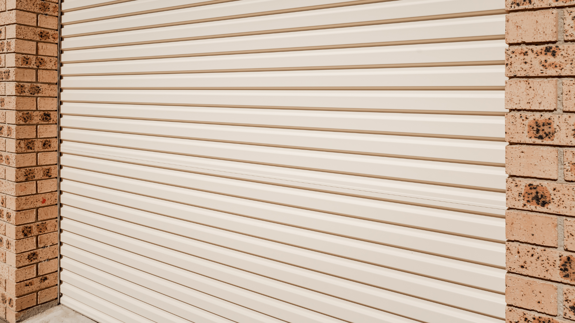 B&D Roller Doors garage door - Roll-A-Door ClassicCream 007 Sept2025